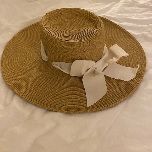 Hat - Picture 2 of 5